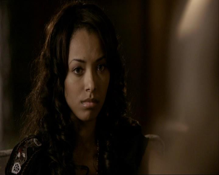 VampireDiariesWorld_dot_org-1x03FridayNightBites1049.jpg VampireDiariesWorld_dot_org-1x03FridayNightBites1049.jpg