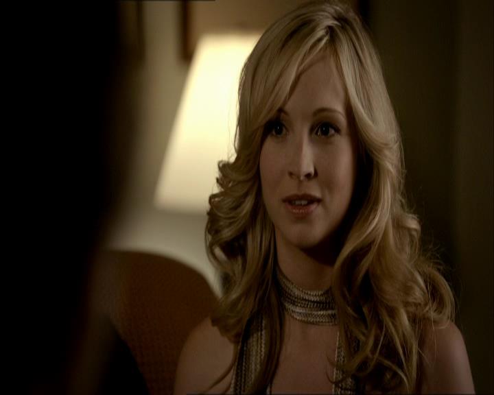 VampireDiariesWorld_dot_org-1x03FridayNightBites1051.jpg VampireDiariesWorld_dot_org-1x03FridayNightBites1051.jpg