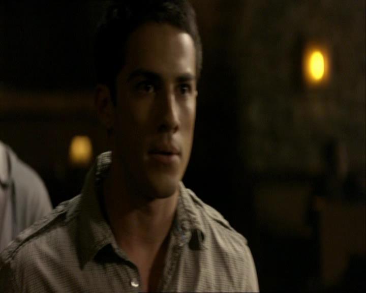 VampireDiariesWorld_dot_org-1x03FridayNightBites1117.jpg VampireDiariesWorld_dot_org-1x03FridayNightBites1117.jpg