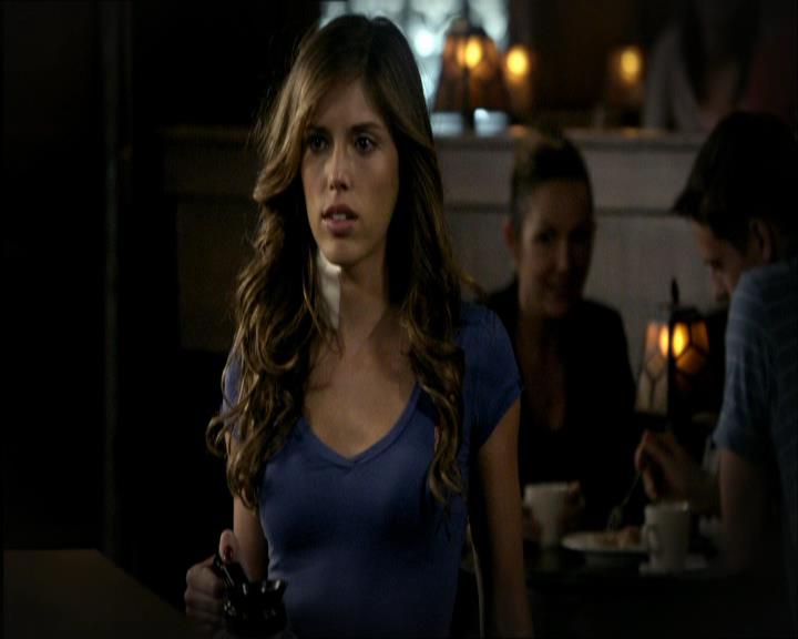 VampireDiariesWorld_dot_org-1x03FridayNightBites1131.jpg
