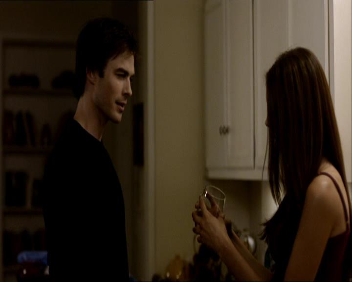 VampireDiariesWorld_dot_org-1x03FridayNightBites1143.jpg