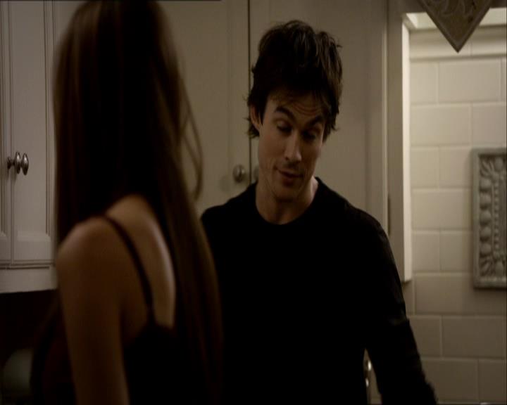 VampireDiariesWorld_dot_org-1x03FridayNightBites1148.jpg