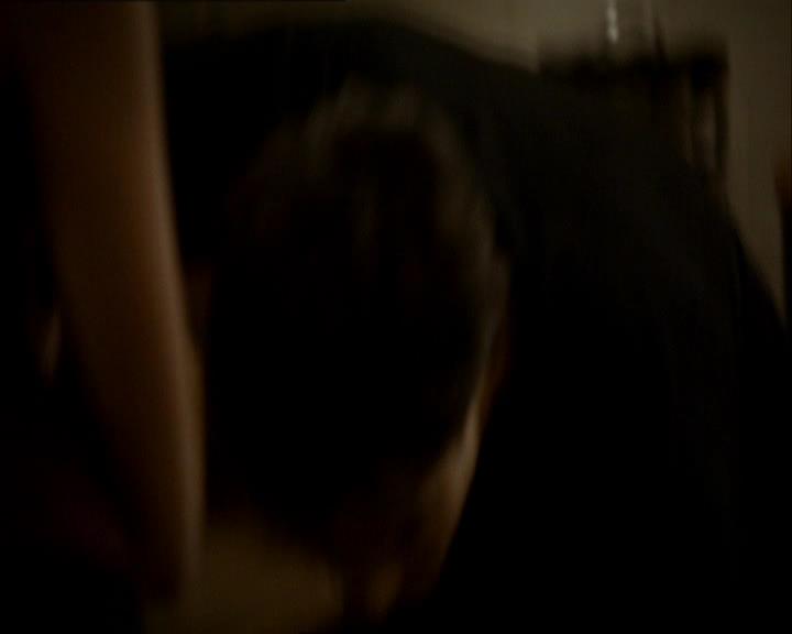 VampireDiariesWorld_dot_org-1x03FridayNightBites1194.jpg VampireDiariesWorld_dot_org-1x03FridayNightBites1194.jpg