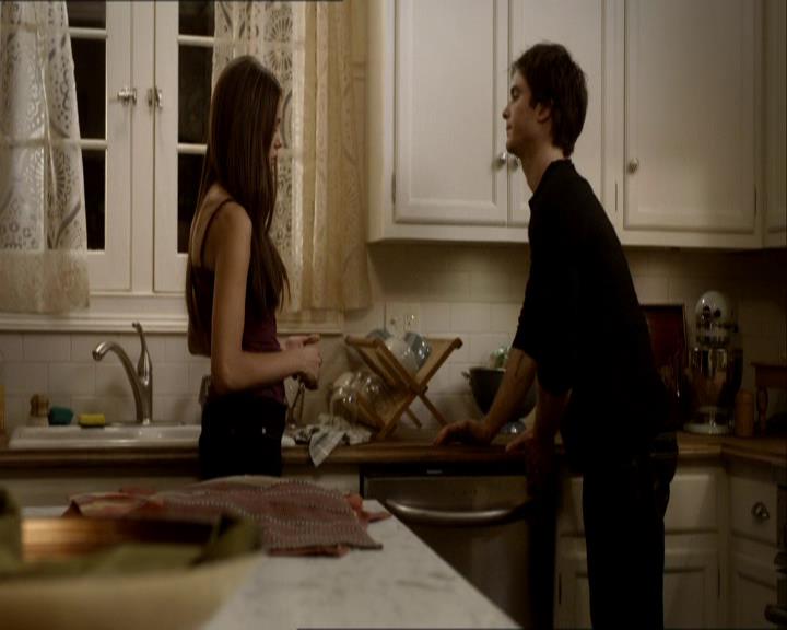 VampireDiariesWorld_dot_org-1x03FridayNightBites1195.jpg VampireDiariesWorld_dot_org-1x03FridayNightBites1195.jpg
