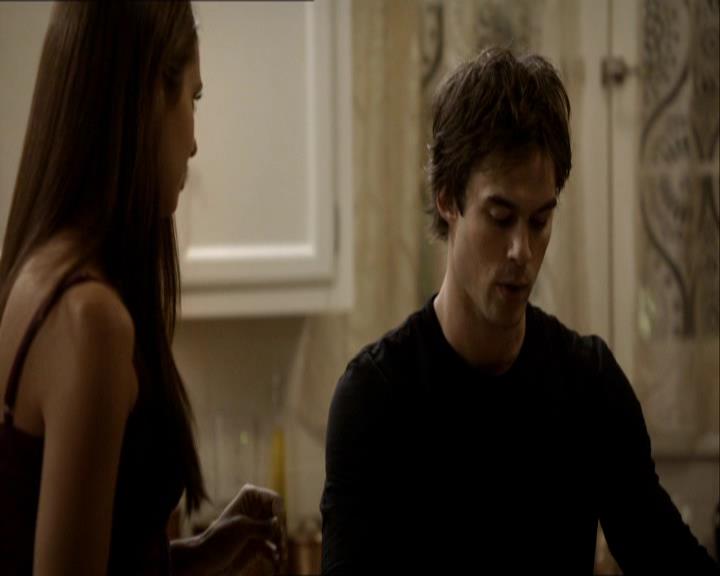 VampireDiariesWorld_dot_org-1x03FridayNightBites1220.jpg