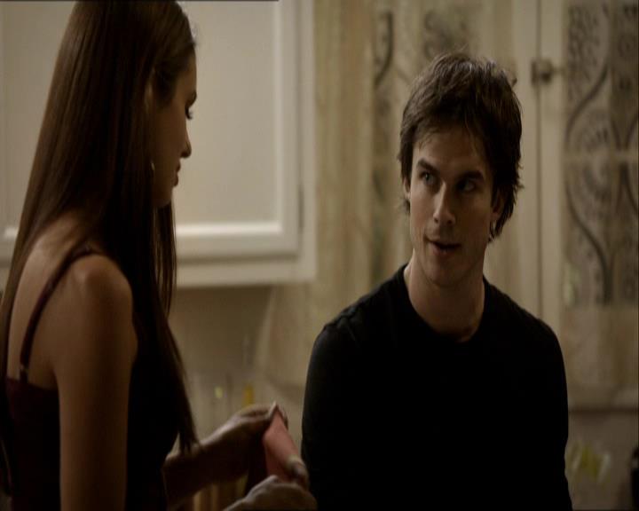 VampireDiariesWorld_dot_org-1x03FridayNightBites1222.jpg
