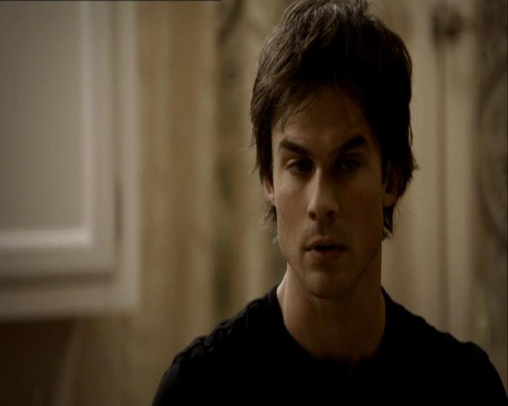 VampireDiariesWorld_dot_org-1x03FridayNightBites1249.jpg