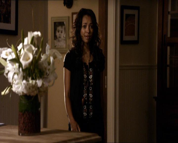 VampireDiariesWorld_dot_org-1x03FridayNightBites1250.jpg