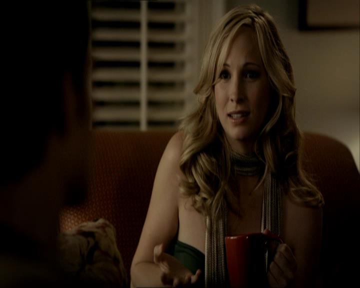 VampireDiariesWorld_dot_org-1x03FridayNightBites1259.jpg