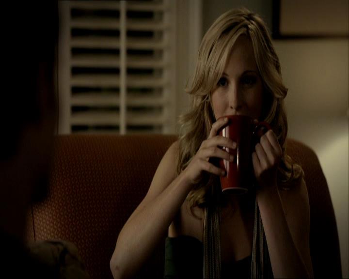 VampireDiariesWorld_dot_org-1x03FridayNightBites1265.jpg VampireDiariesWorld_dot_org-1x03FridayNightBites1265.jpg