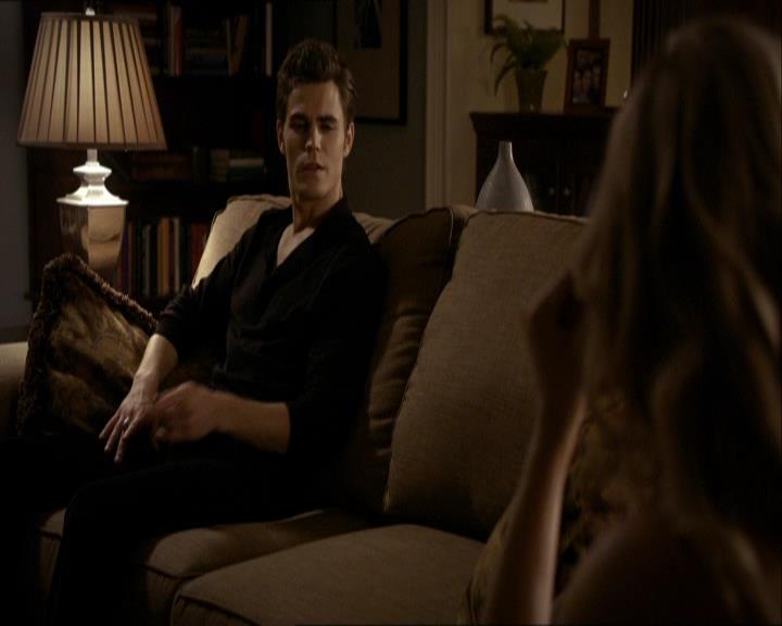 VampireDiariesWorld_dot_org-1x03FridayNightBites1266.jpg