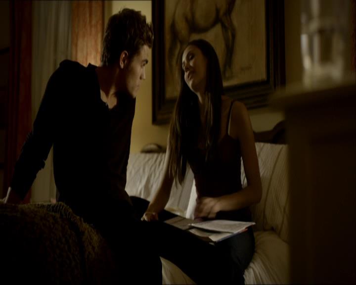 VampireDiariesWorld_dot_org-1x03FridayNightBites1363.jpg