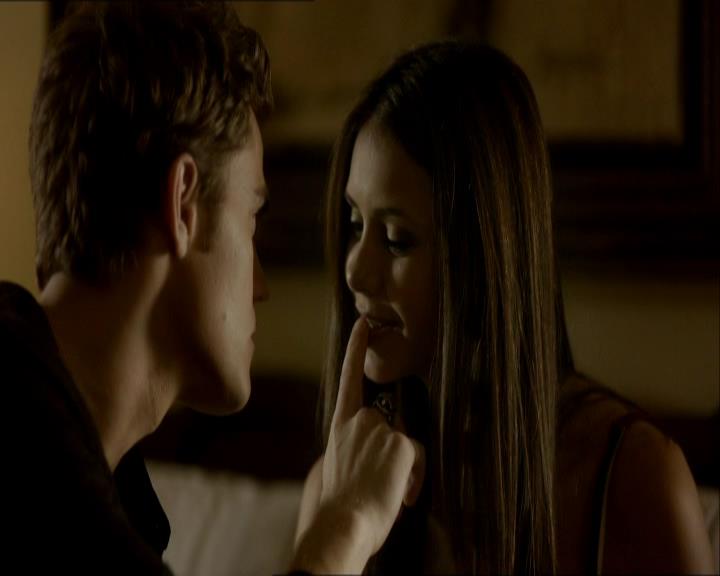 VampireDiariesWorld_dot_org-1x03FridayNightBites1369.jpg