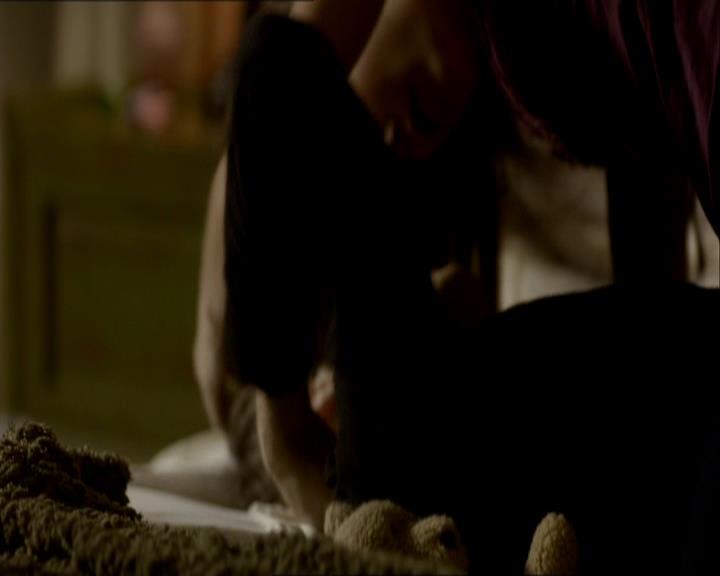 VampireDiariesWorld_dot_org-1x03FridayNightBites1389.jpg