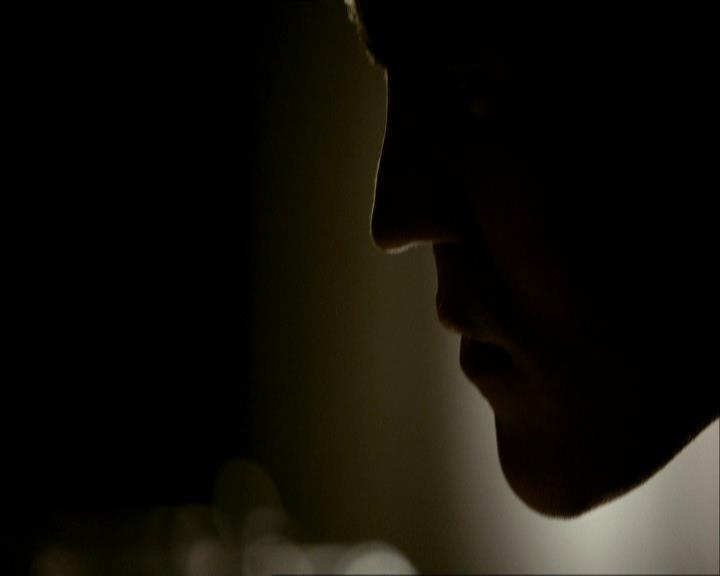 VampireDiariesWorld_dot_org-1x03FridayNightBites1455.jpg