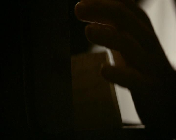 VampireDiariesWorld_dot_org-1x03FridayNightBites1477.jpg