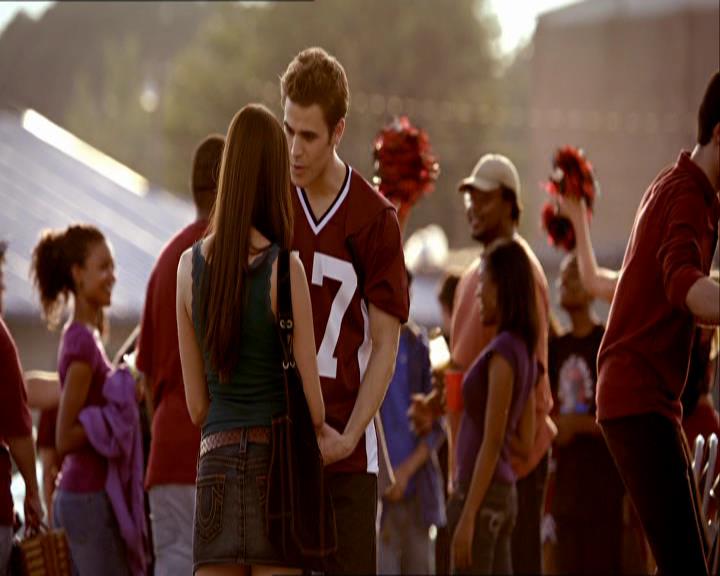 VampireDiariesWorld_dot_org-1x03FridayNightBites1503.jpg