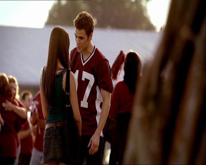 VampireDiariesWorld_dot_org-1x03FridayNightBites1516.jpg