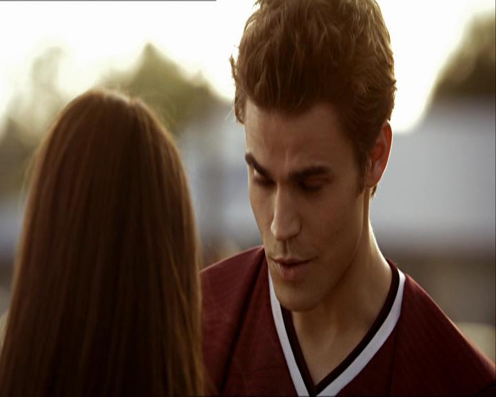 VampireDiariesWorld_dot_org-1x03FridayNightBites1519.jpg
