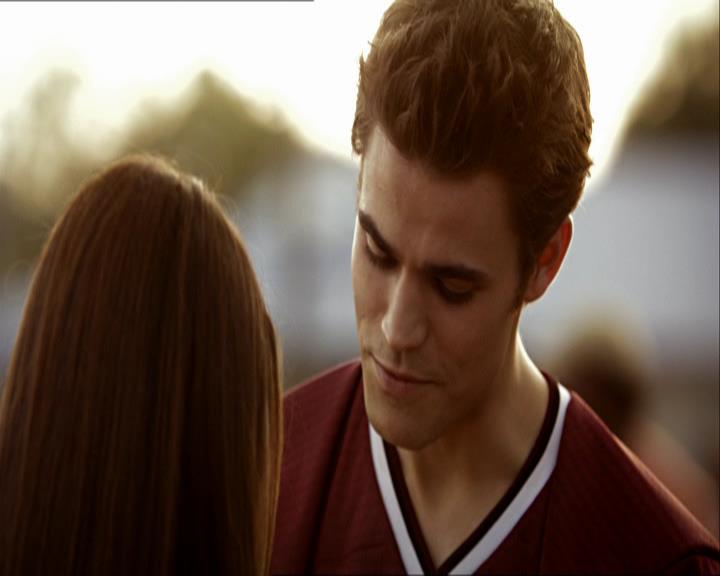 VampireDiariesWorld_dot_org-1x03FridayNightBites1529.jpg VampireDiariesWorld_dot_org-1x03FridayNightBites1529.jpg