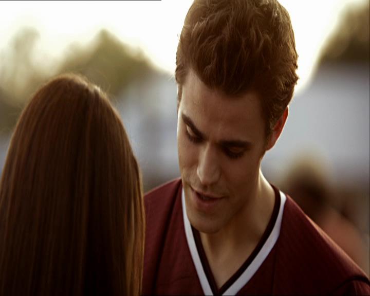 VampireDiariesWorld_dot_org-1x03FridayNightBites1530.jpg