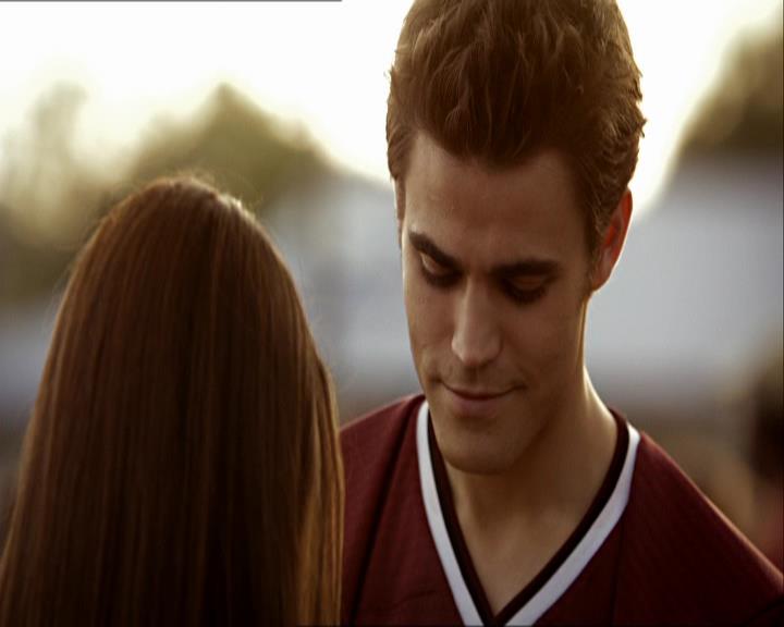VampireDiariesWorld_dot_org-1x03FridayNightBites1539.jpg