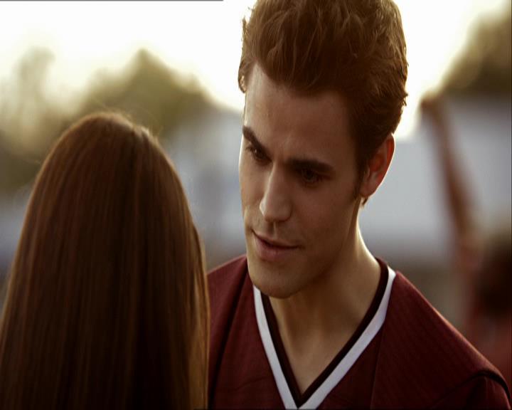 VampireDiariesWorld_dot_org-1x03FridayNightBites1546.jpg VampireDiariesWorld_dot_org-1x03FridayNightBites1546.jpg