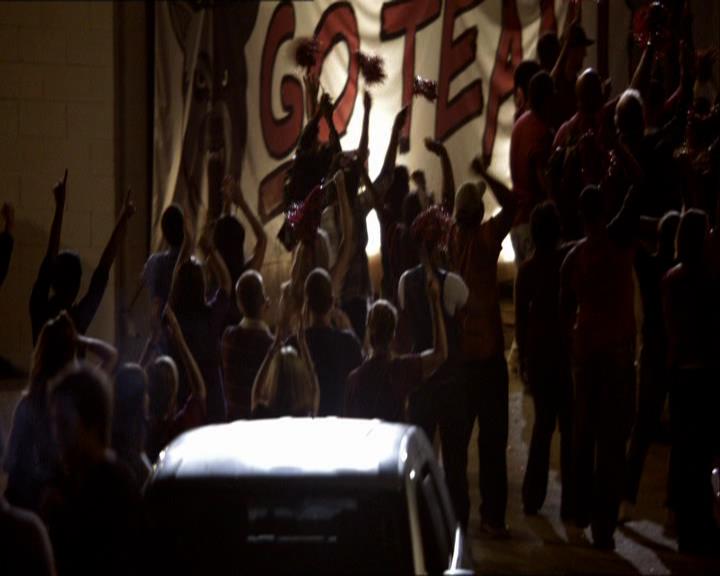 VampireDiariesWorld_dot_org-1x03FridayNightBites1595.jpg