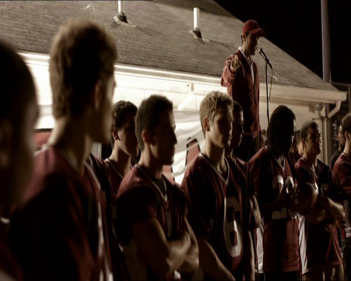 VampireDiariesWorld_dot_org-1x03FridayNightBites1636.jpg