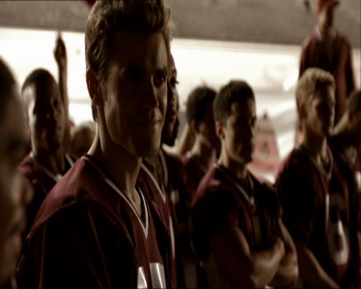 VampireDiariesWorld_dot_org-1x03FridayNightBites1639.jpg