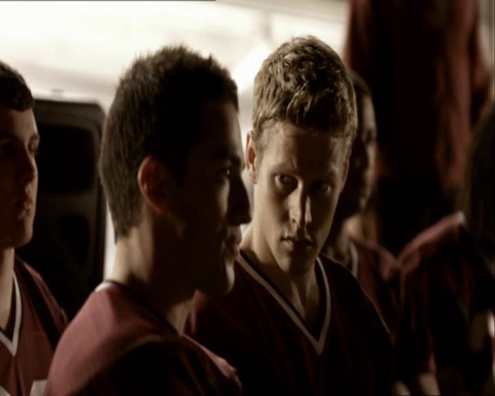 VampireDiariesWorld_dot_org-1x03FridayNightBites1646.jpg