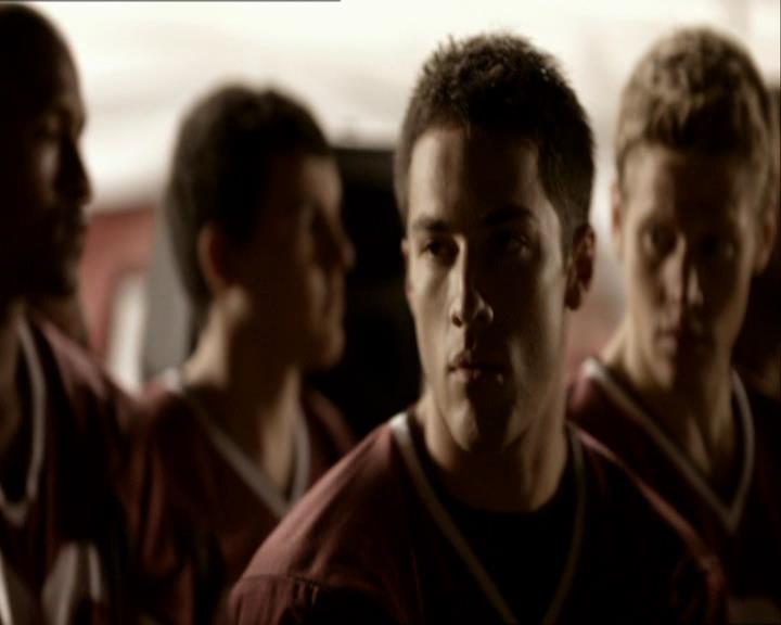 VampireDiariesWorld_dot_org-1x03FridayNightBites1647.jpg