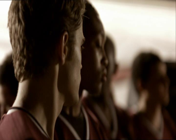 VampireDiariesWorld_dot_org-1x03FridayNightBites1649.jpg