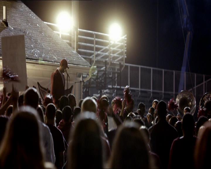 VampireDiariesWorld_dot_org-1x03FridayNightBites1654.jpg