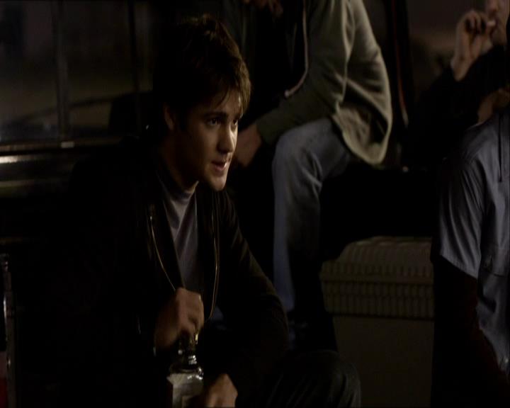 VampireDiariesWorld_dot_org-1x03FridayNightBites1661.jpg VampireDiariesWorld_dot_org-1x03FridayNightBites1661.jpg