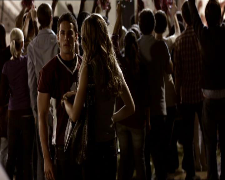 VampireDiariesWorld_dot_org-1x03FridayNightBites1662.jpg