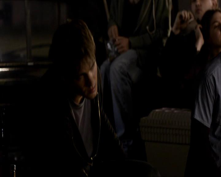 VampireDiariesWorld_dot_org-1x03FridayNightBites1666.jpg VampireDiariesWorld_dot_org-1x03FridayNightBites1666.jpg