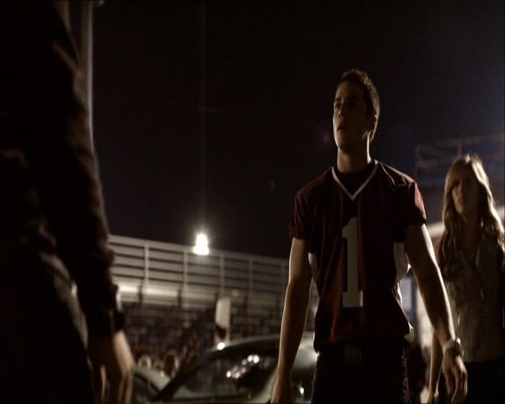 VampireDiariesWorld_dot_org-1x03FridayNightBites1667.jpg