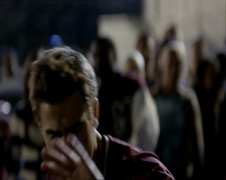 VampireDiariesWorld_dot_org-1x03FridayNightBites1700.jpg VampireDiariesWorld_dot_org-1x03FridayNightBites1700.jpg