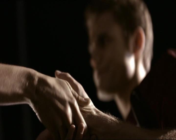 VampireDiariesWorld_dot_org-1x03FridayNightBites1719.jpg