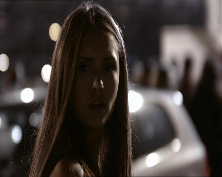 VampireDiariesWorld_dot_org-1x03FridayNightBites1745.jpg