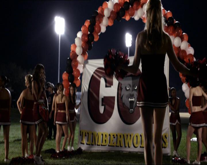 VampireDiariesWorld_dot_org-1x03FridayNightBites1750.jpg VampireDiariesWorld_dot_org-1x03FridayNightBites1750.jpg