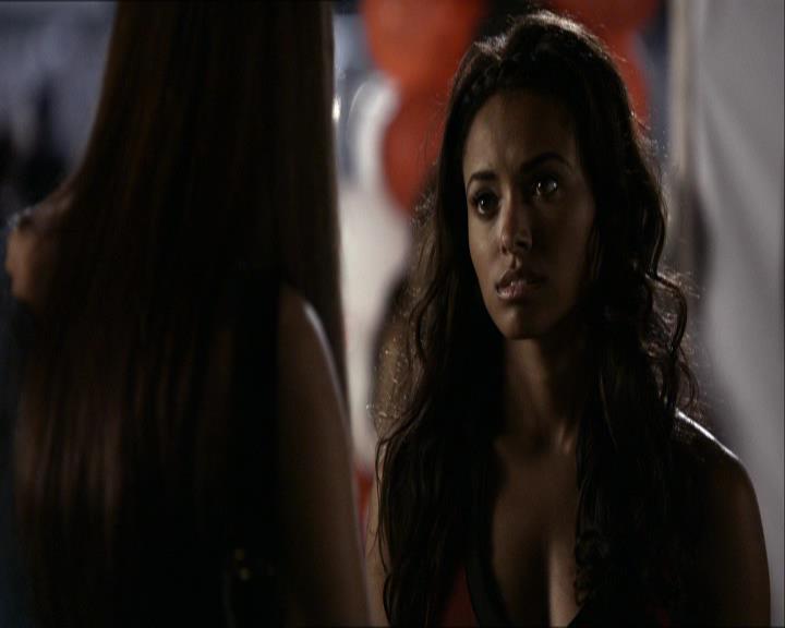 VampireDiariesWorld_dot_org-1x03FridayNightBites1771.jpg