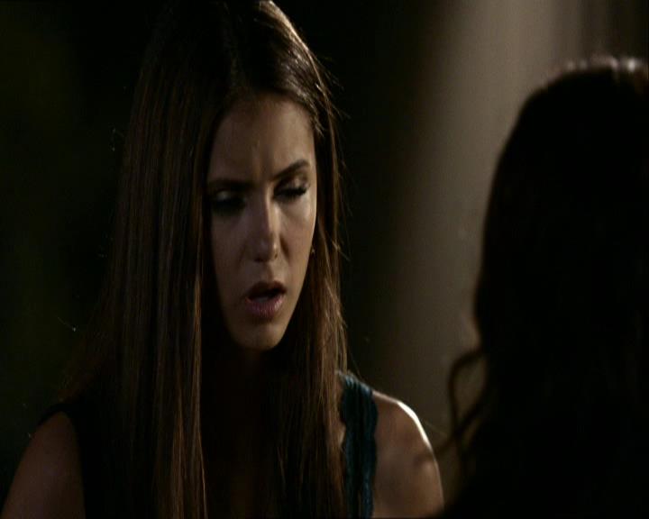 VampireDiariesWorld_dot_org-1x03FridayNightBites1786.jpg