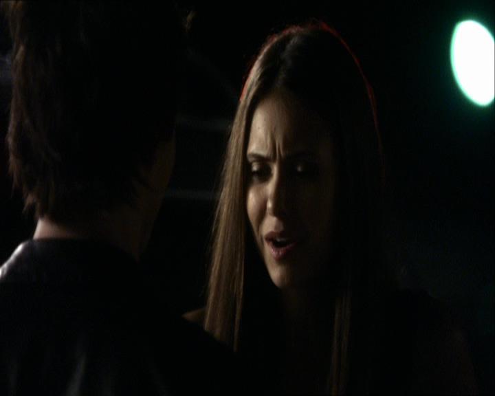 VampireDiariesWorld_dot_org-1x03FridayNightBites1806.jpg