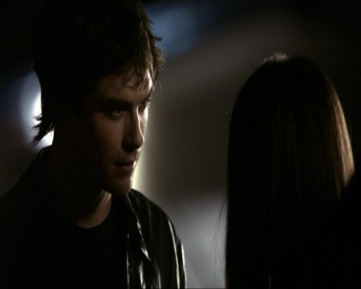 VampireDiariesWorld_dot_org-1x03FridayNightBites1839.jpg