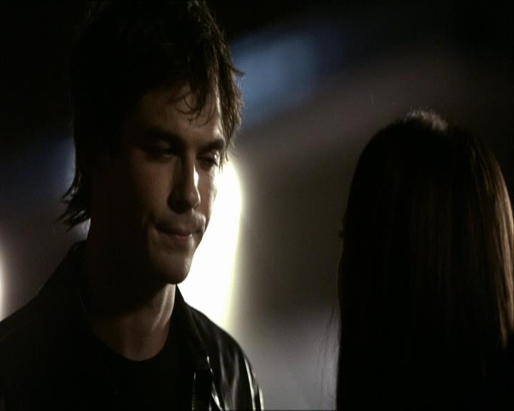 VampireDiariesWorld_dot_org-1x03FridayNightBites1853.jpg