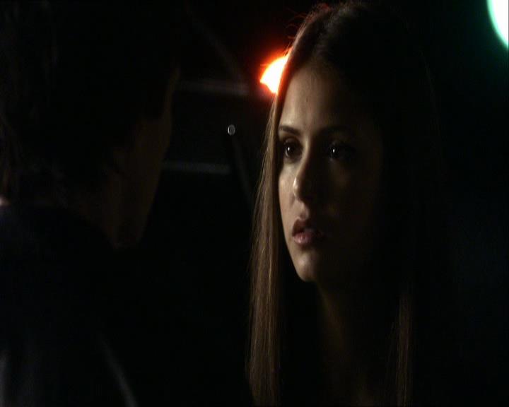 VampireDiariesWorld_dot_org-1x03FridayNightBites1864.jpg