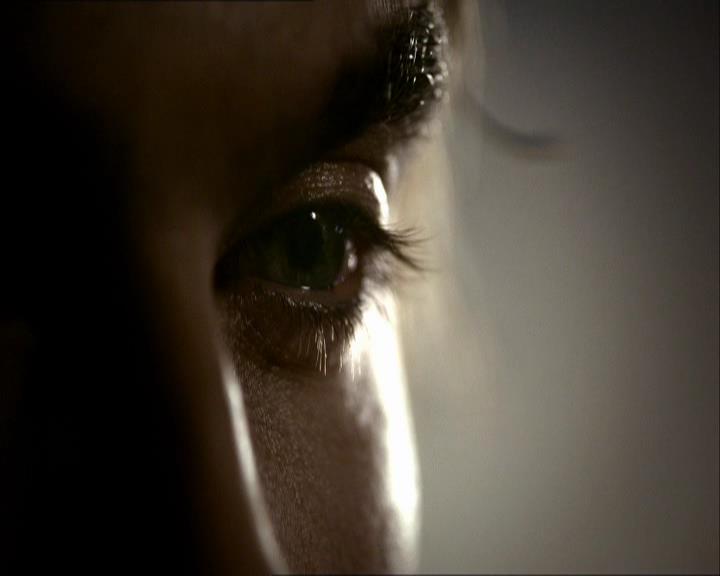 VampireDiariesWorld_dot_org-1x03FridayNightBites1868.jpg