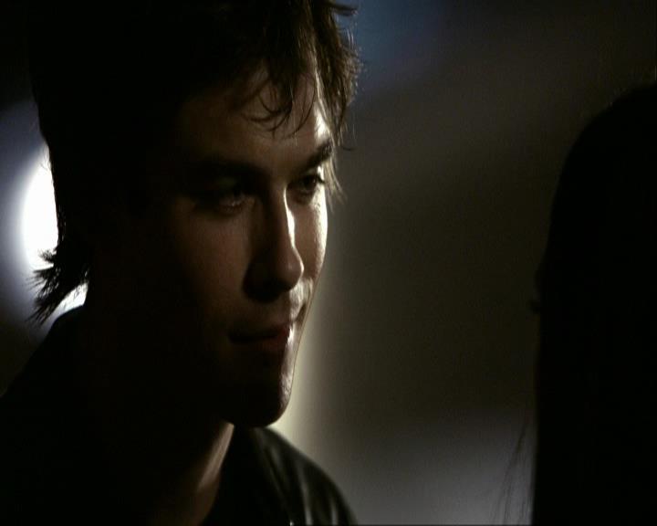 VampireDiariesWorld_dot_org-1x03FridayNightBites1872.jpg